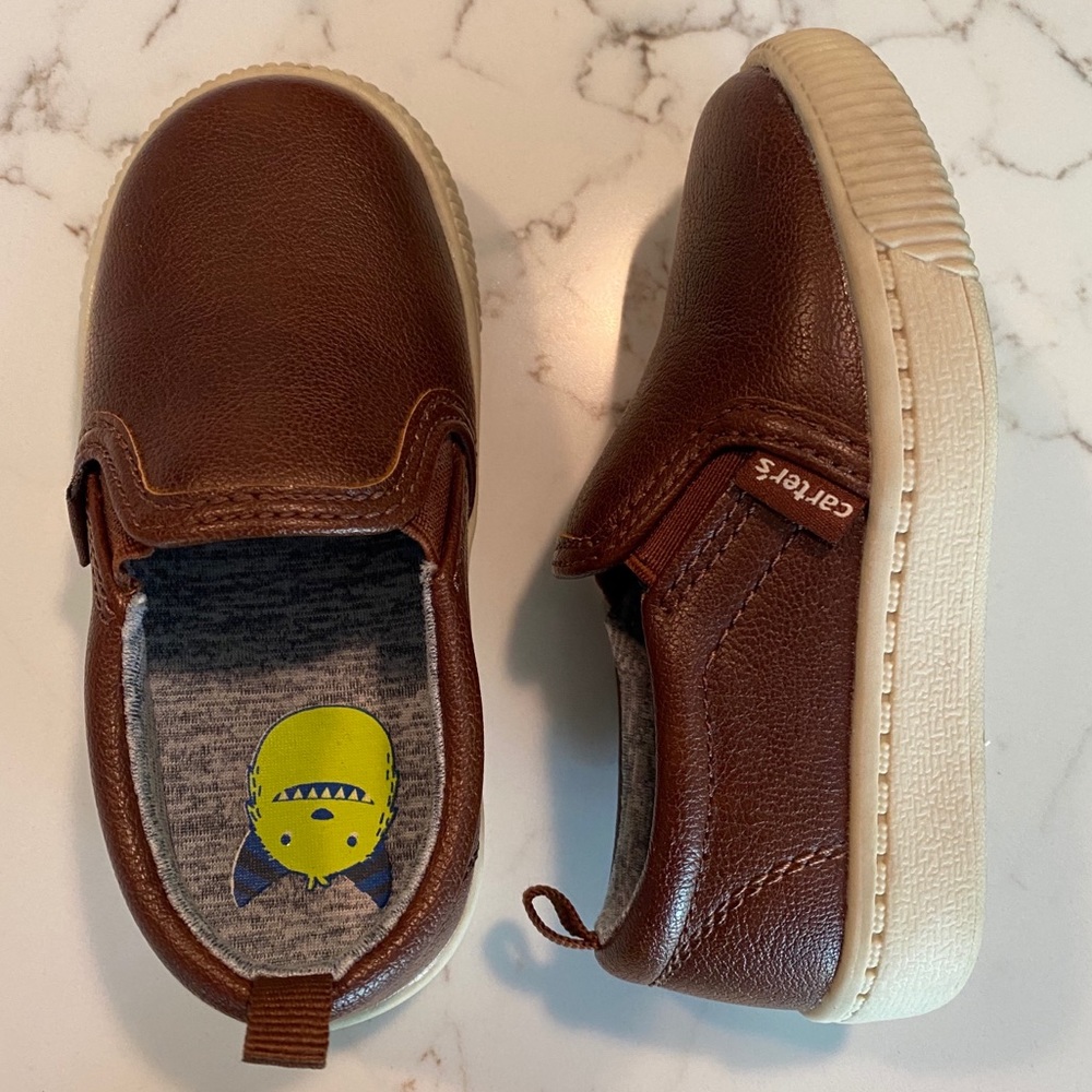 Carter’s Ricky2 Boys Brown slip in loafers, size 7